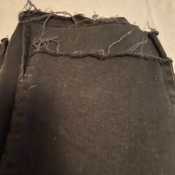 ASOS Frayed Hem Black Jeans 👖 - Picture 3 of 5